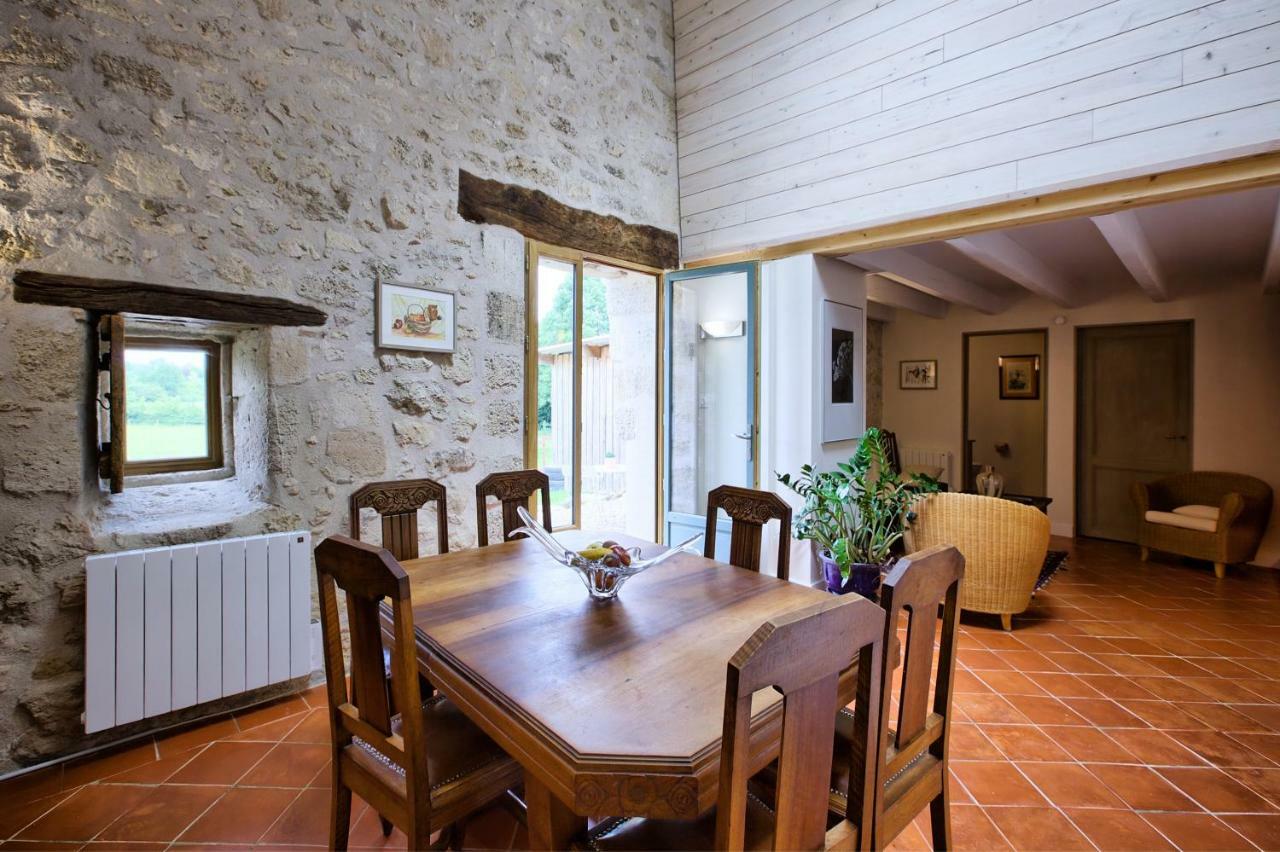 La Grange D'Oustaud Bed & Breakfast Verac Exterior photo